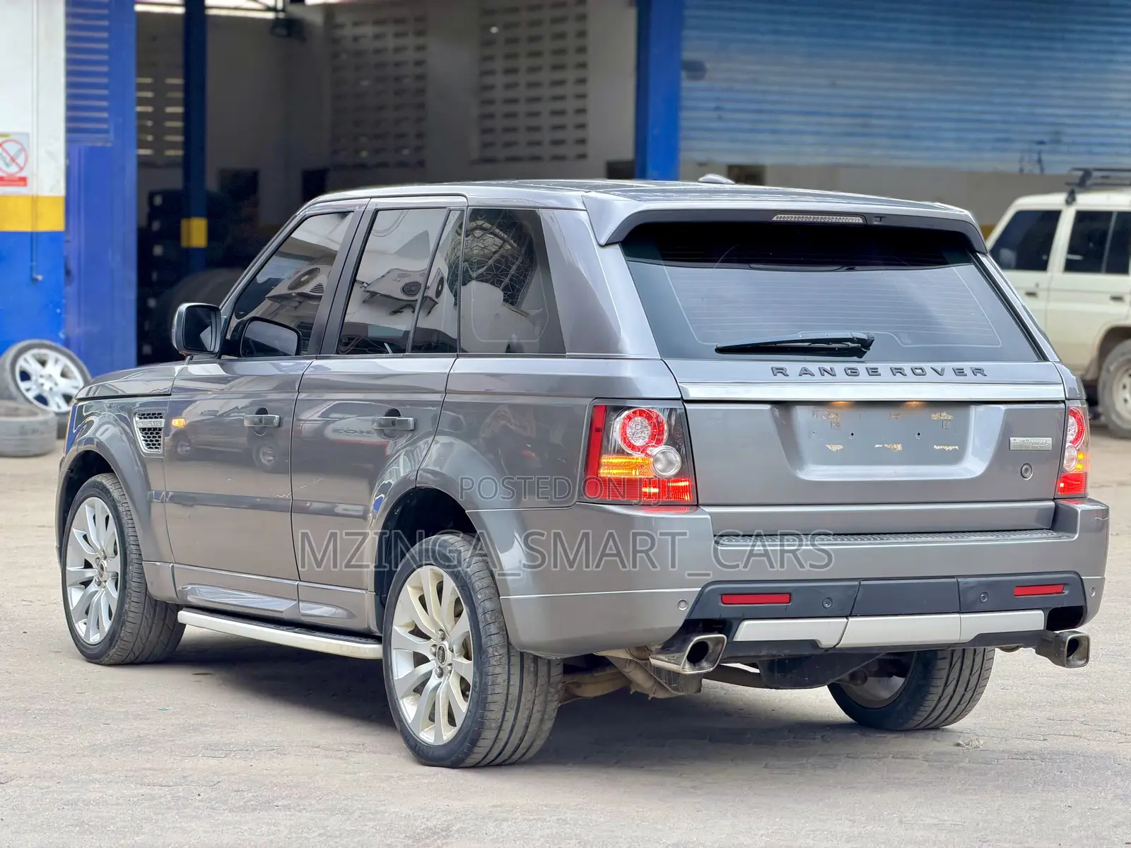 Land Rover Range Rover Sport Autobiography 4x4 (5.0L 8cyl 6A) 2012
