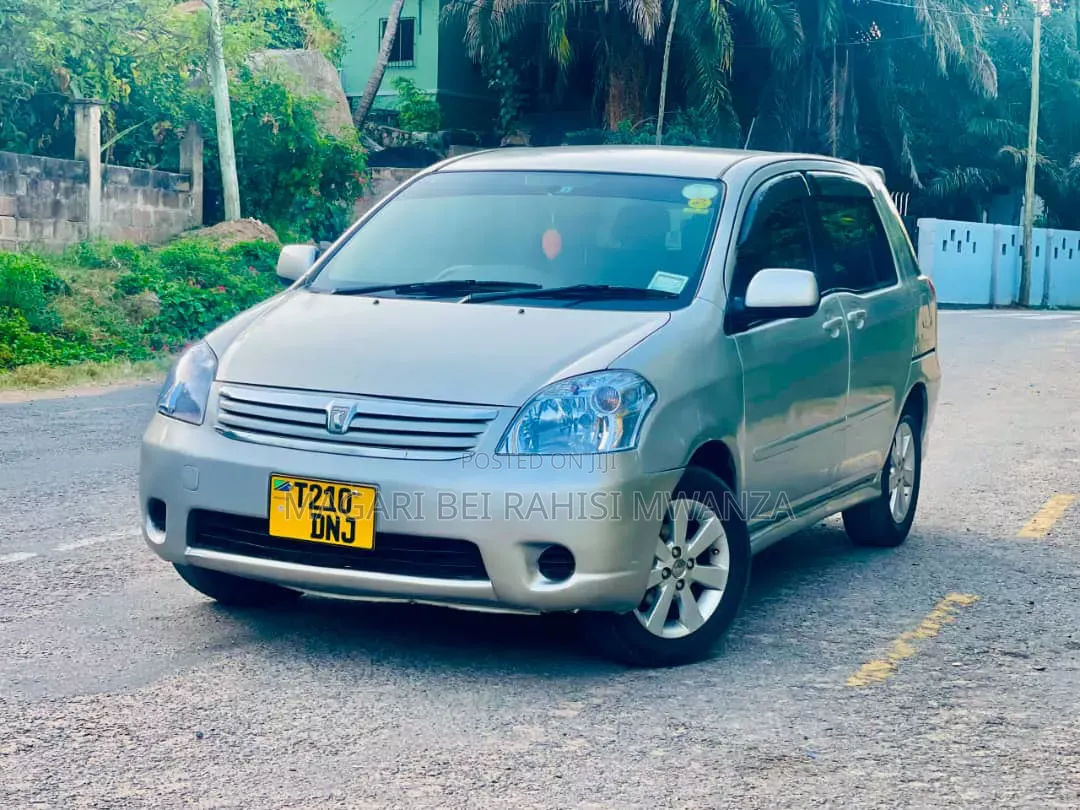 Toyota Raum 2005 Blue