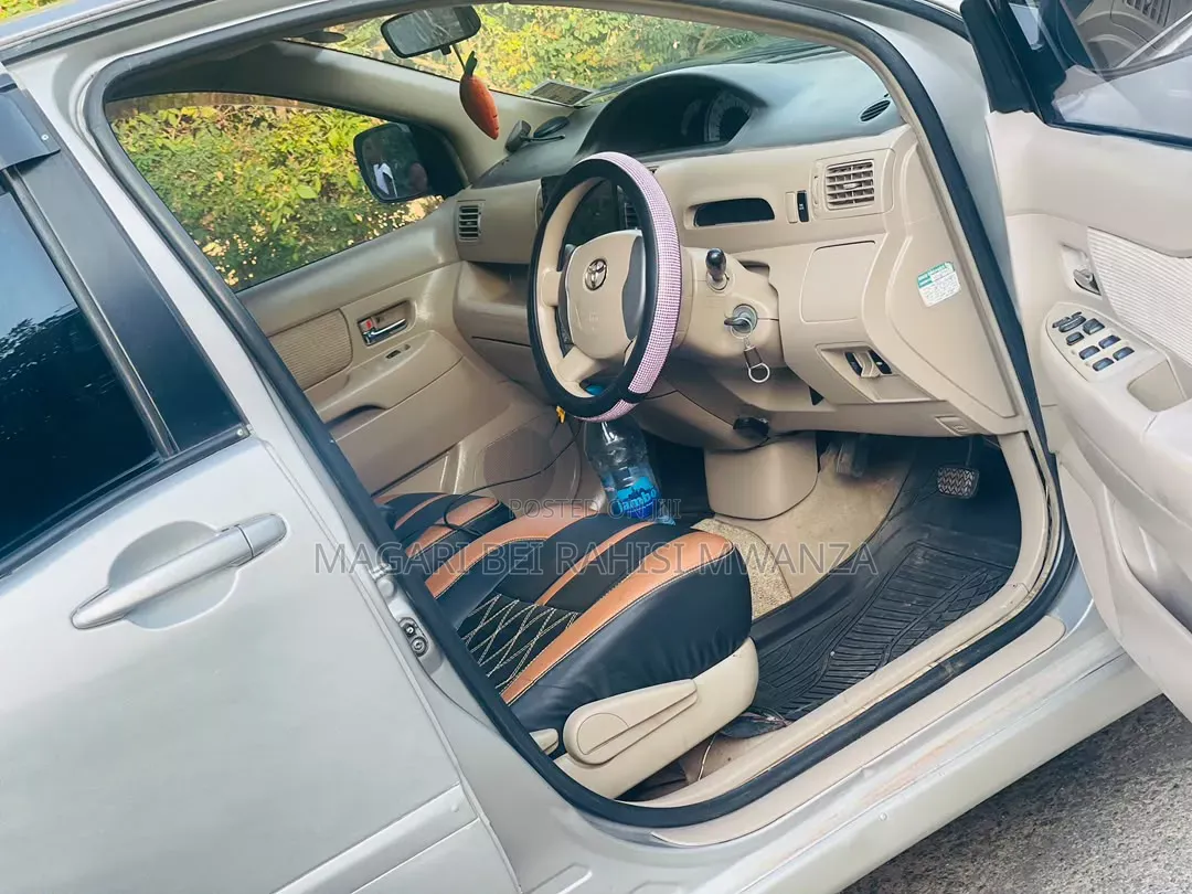 Toyota Raum 2005 Blue