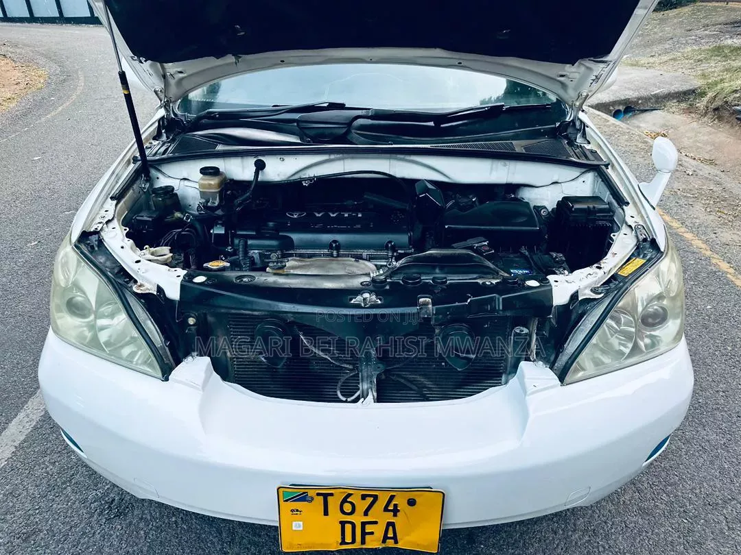 Toyota Harrier 2007 White