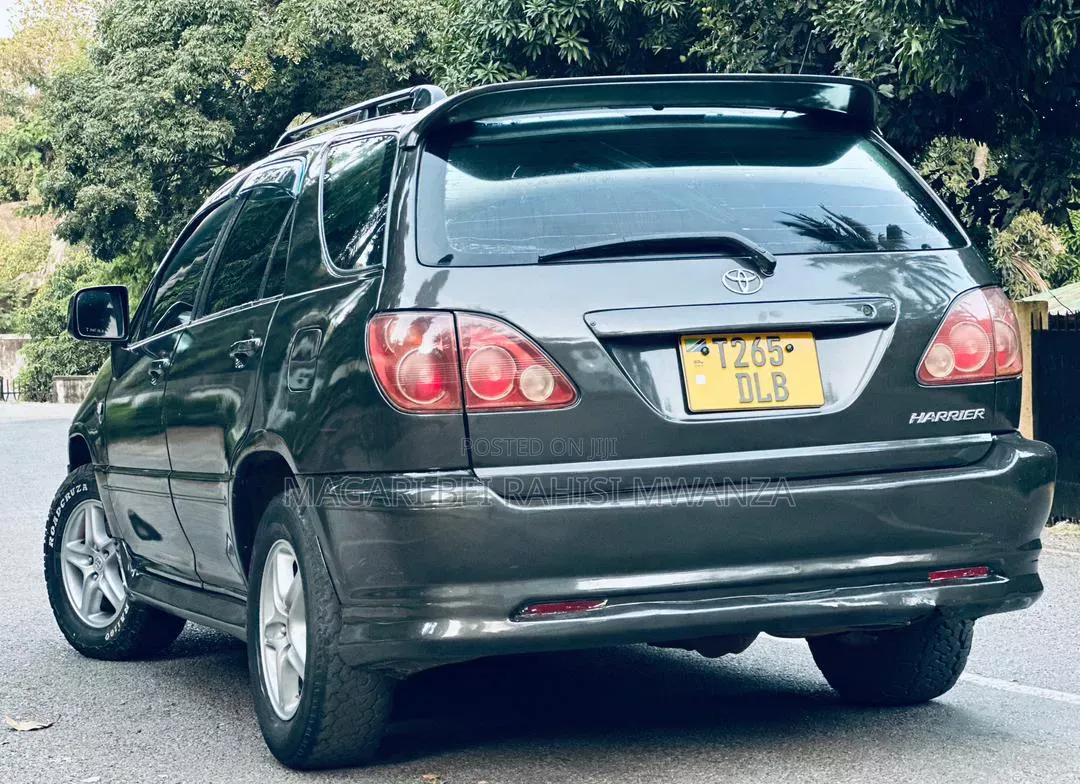 Toyota Harrier 2005 Black