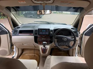 Toyota Corolla Spacio 2004 White
