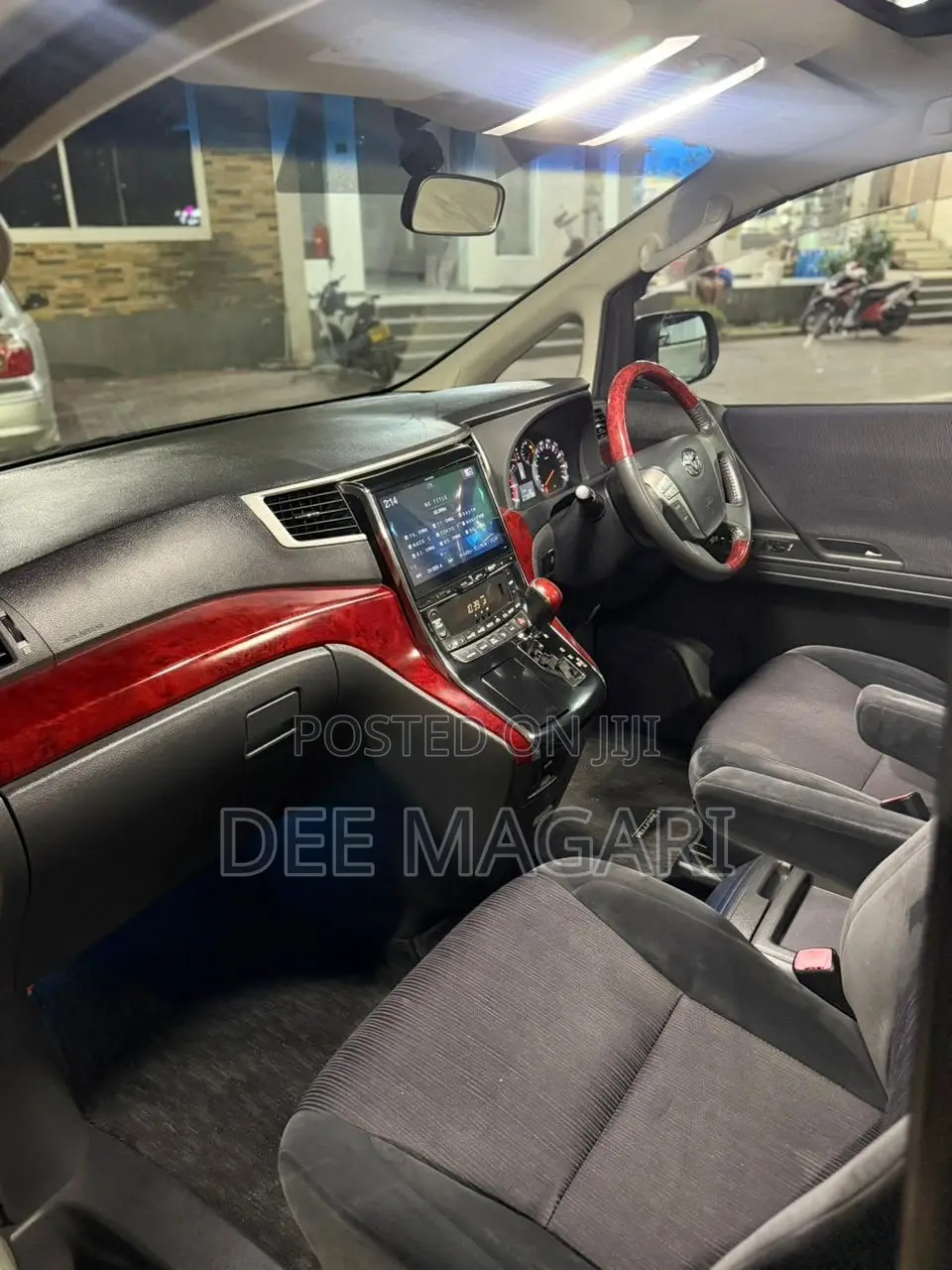 Toyota Vellfire 2008 White