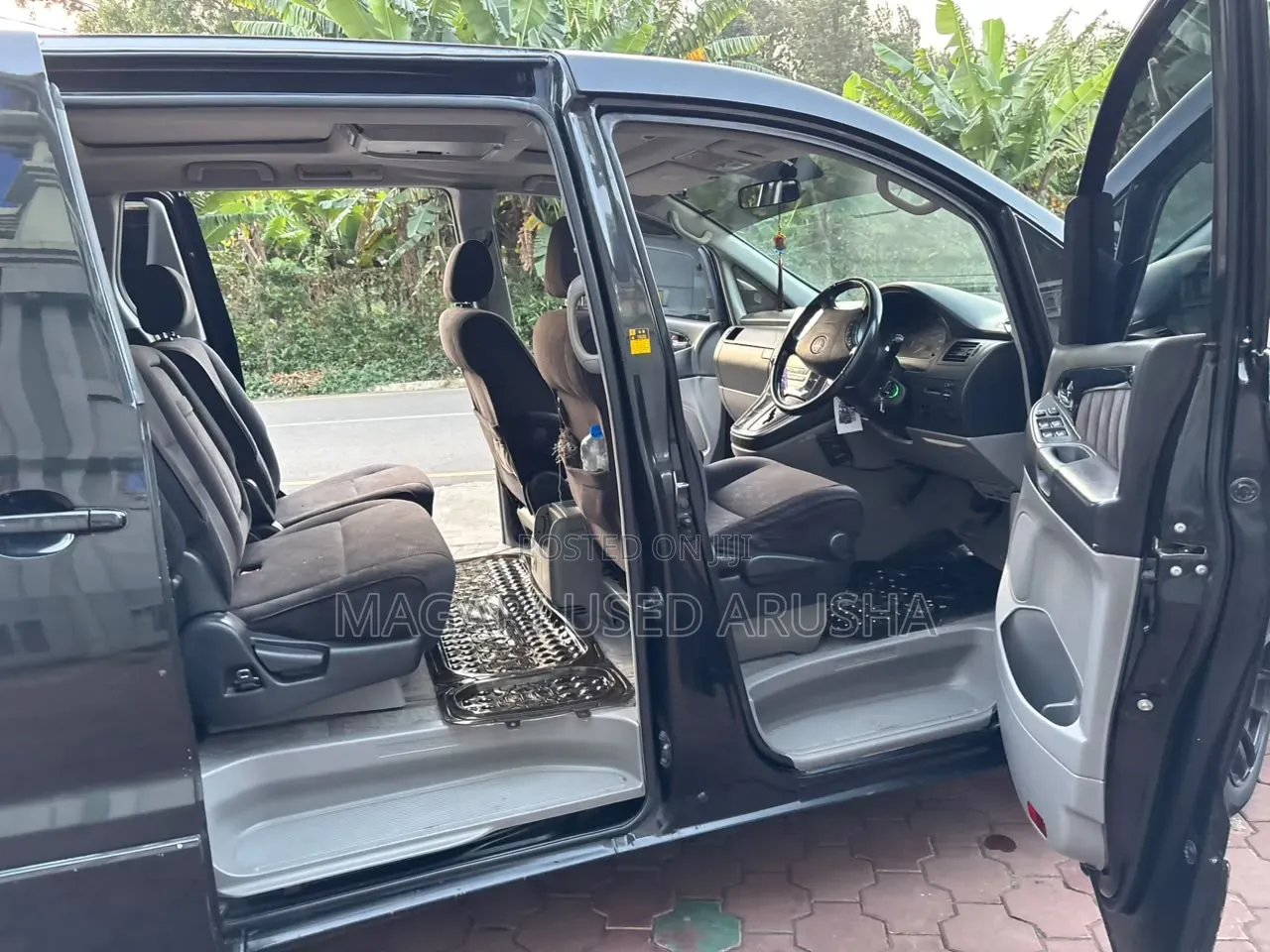 Toyota Alphard 2004 Black