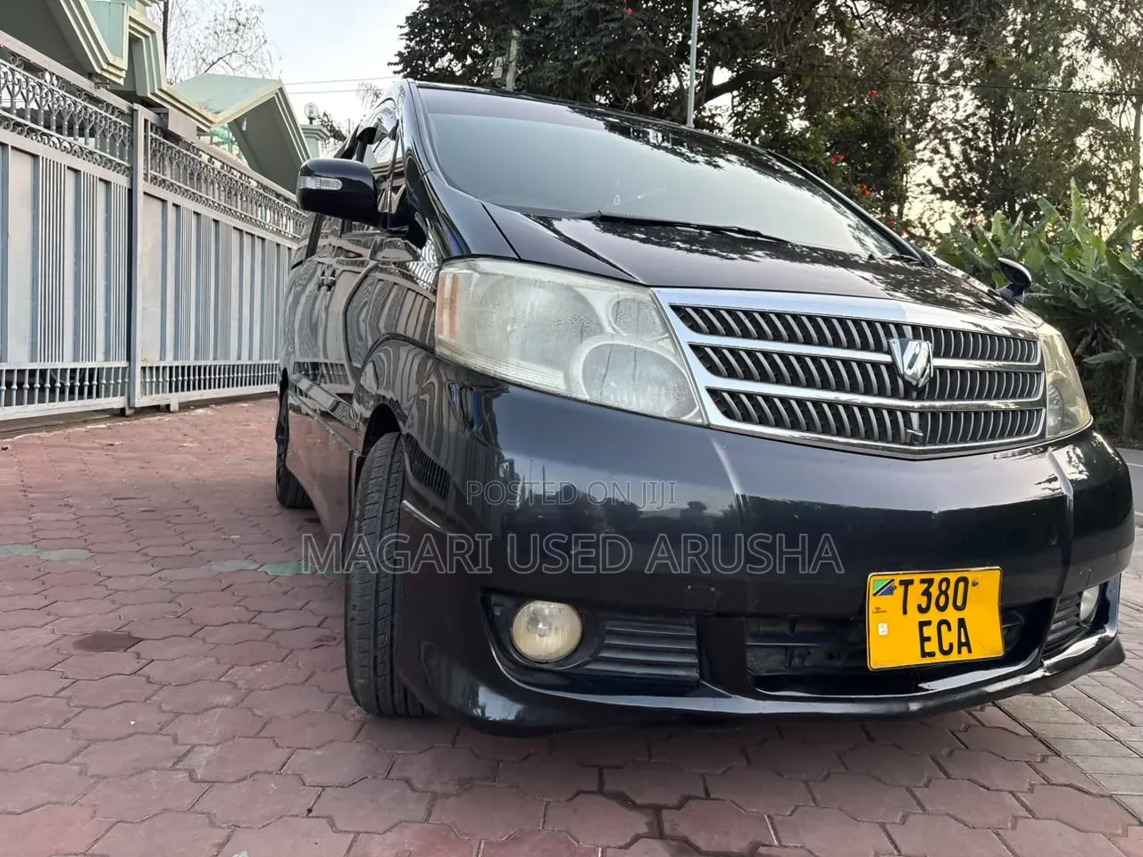 Toyota Alphard 2004 Black