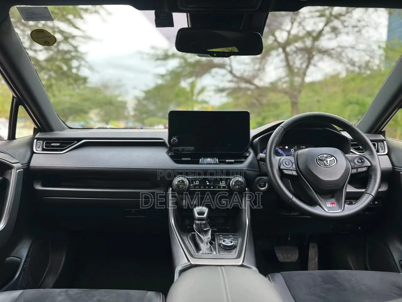 Toyota RAV4 Hybrid 2025 Blue