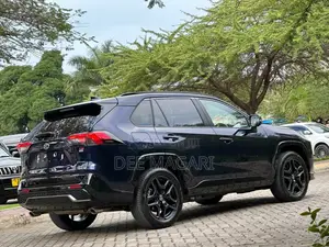 Toyota RAV4 Hybrid 2025 Blue