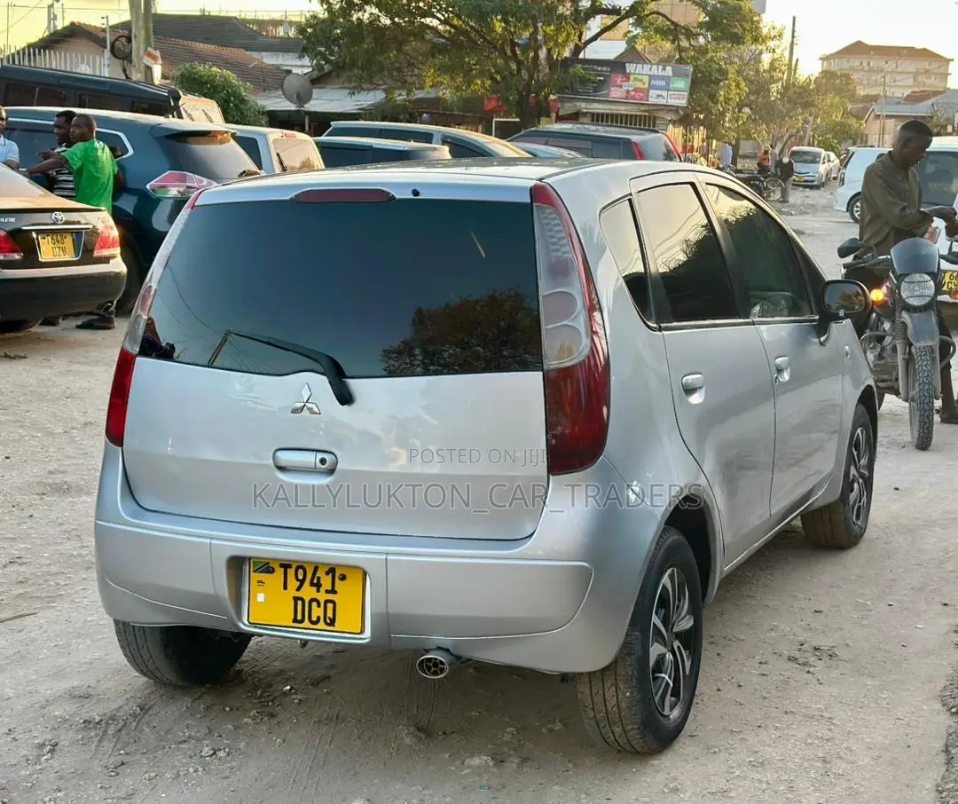 Mitsubishi Colt 2006 Silver