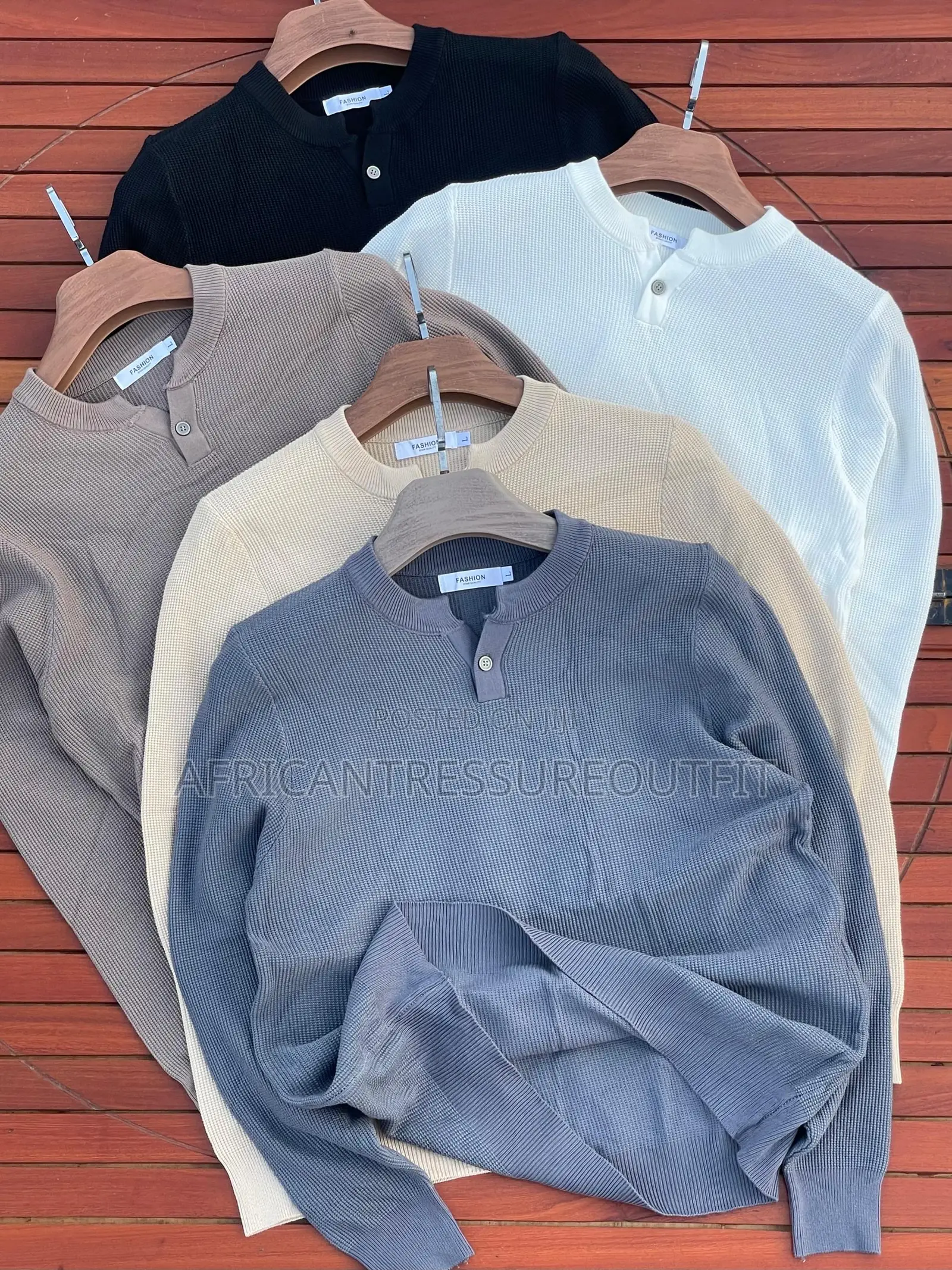 Ami Paris-Knitted Long Sleeve Sweater Featuring Single Button Placket