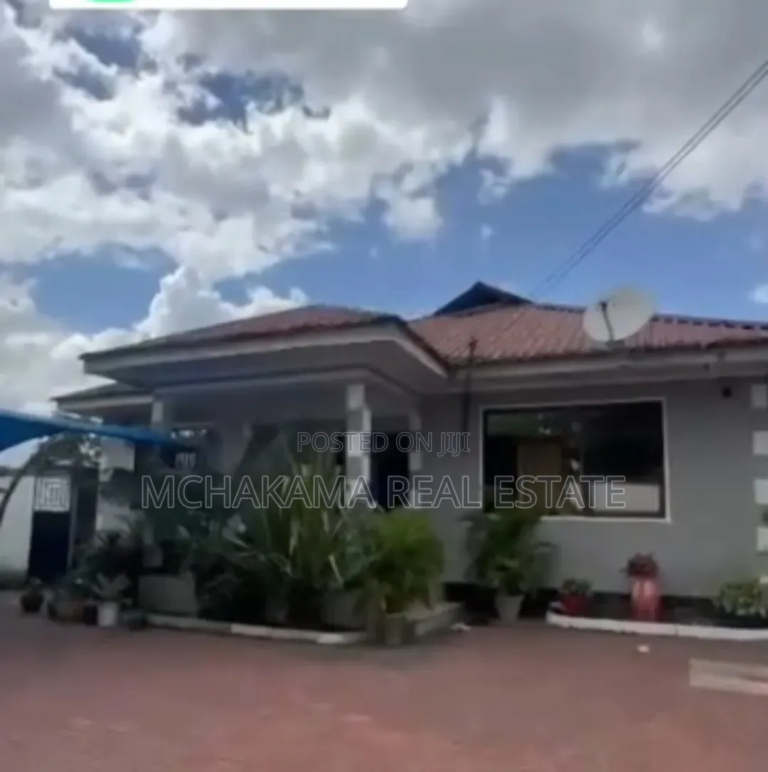 3bdrm House in Mchakama Real Estate, Ukonga for sale