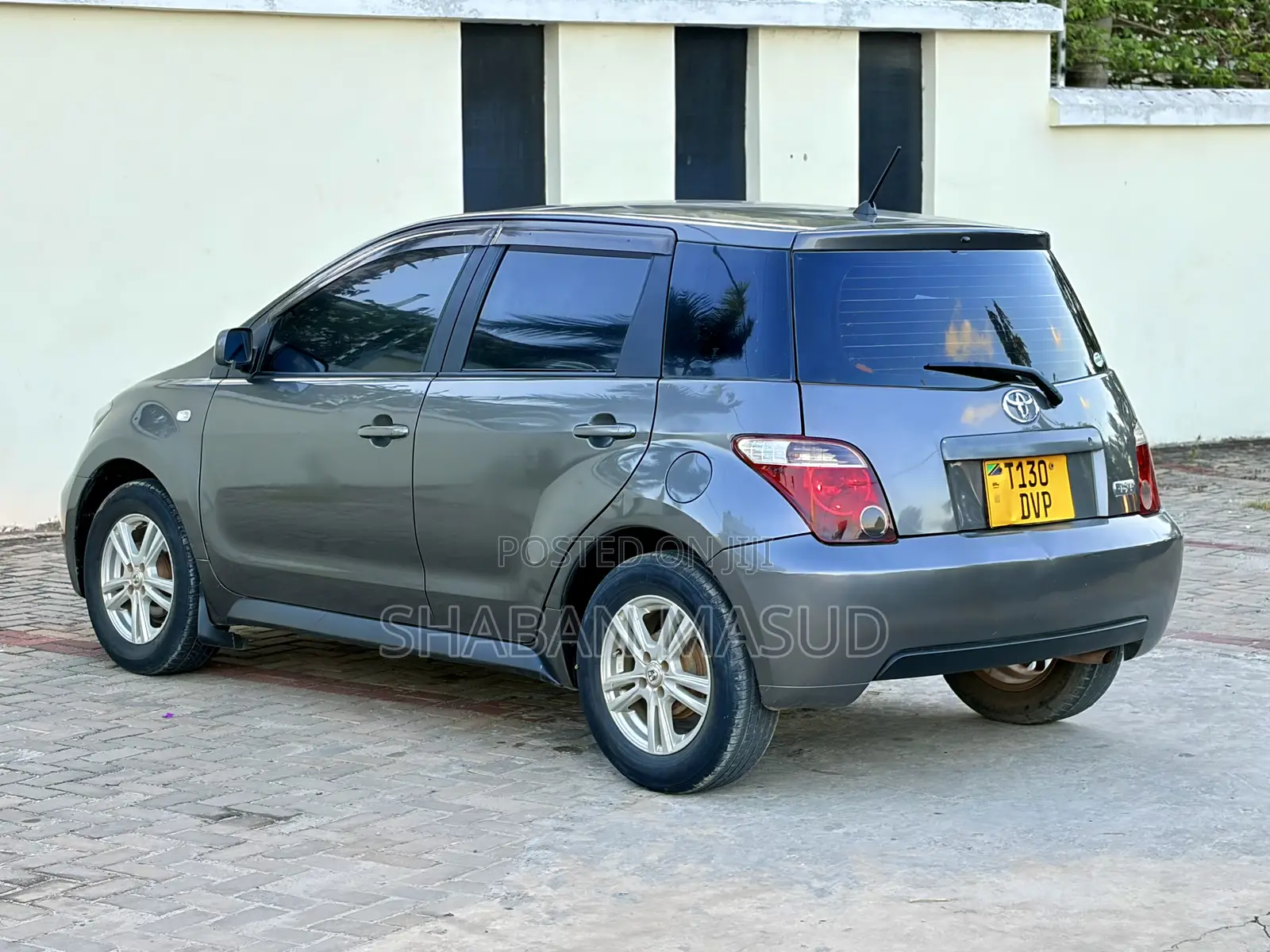 Toyota IST 2004 Ivory