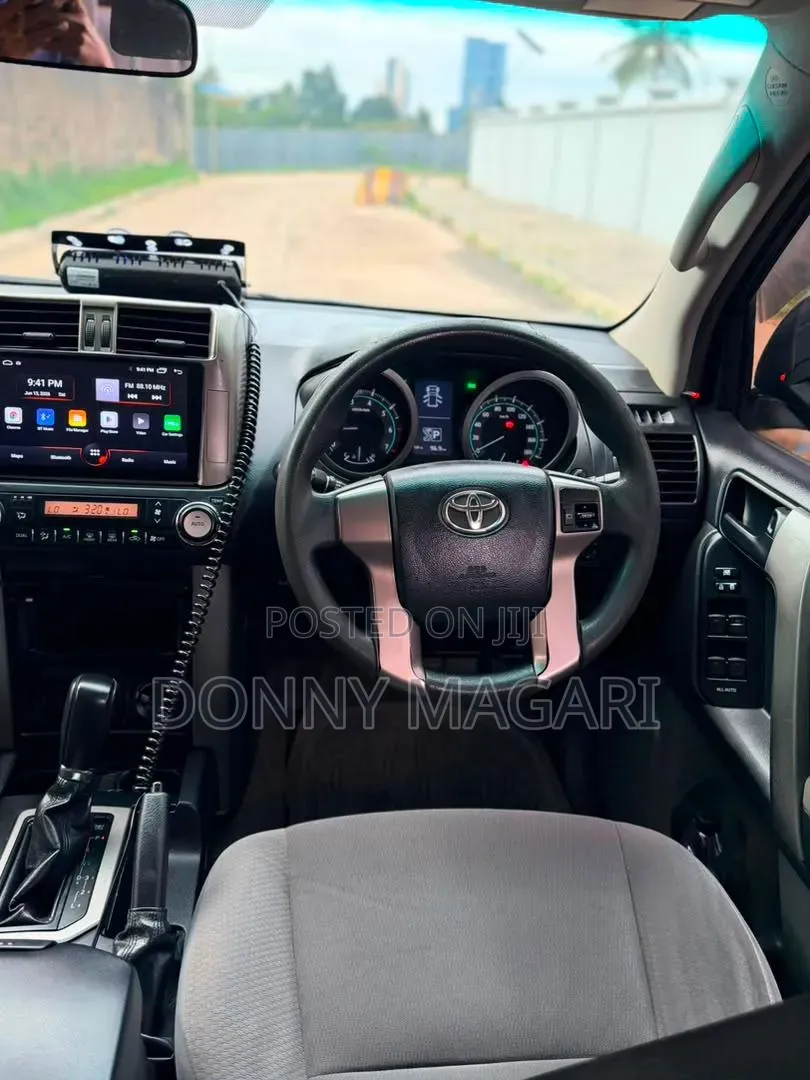 Toyota Land Cruiser Prado 2011 Black