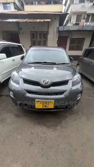 Toyota IST 2010 Gray