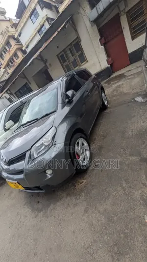 Toyota IST 2010 Gray