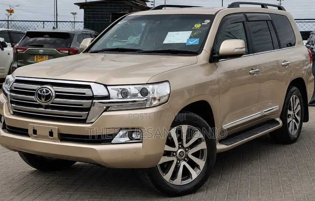 Toyota Land Cruiser 2018 Gold