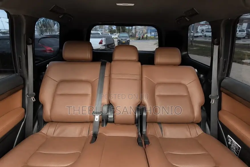 Toyota Land Cruiser 2018 Gold