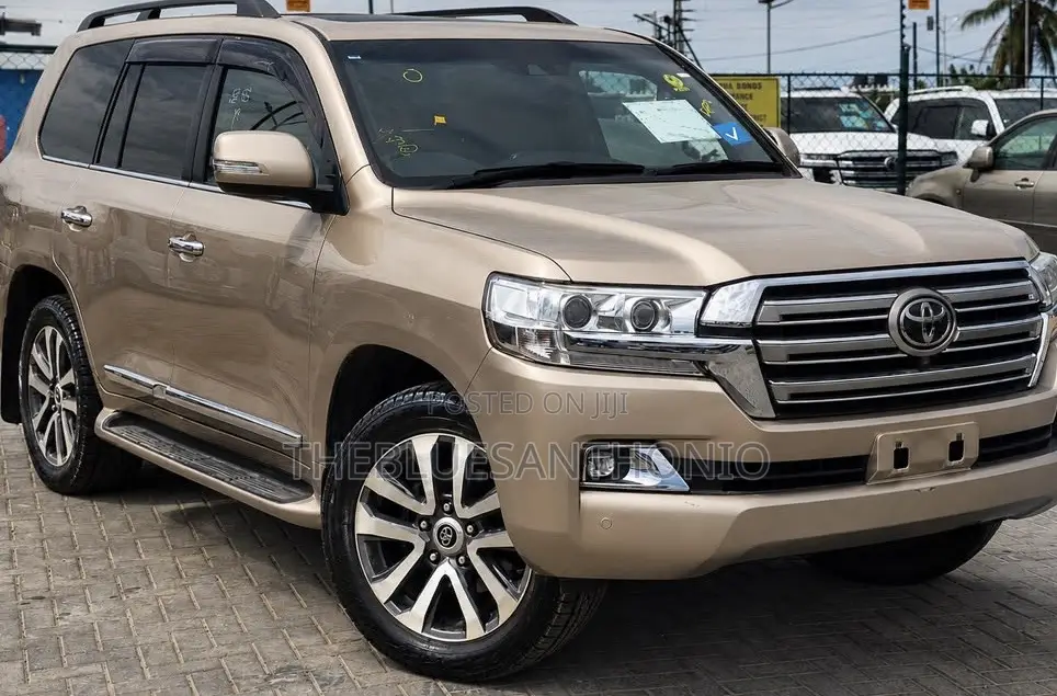 Toyota Land Cruiser 2018 Gold