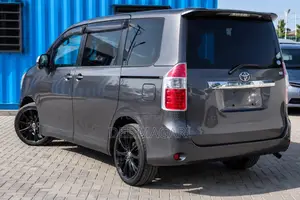 Toyota Noah 2009 Gray