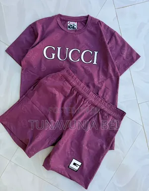 2pic Pens T Shirt Gucci Brand