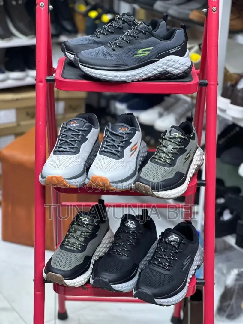 Sketchers Sneakers Og