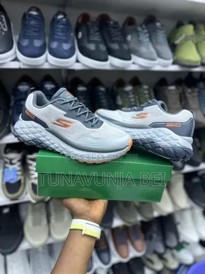 Sketchers Sneakers Og
