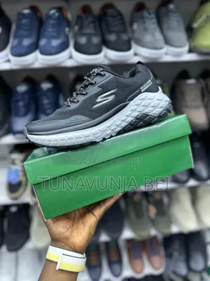 Sketchers Sneakers Og