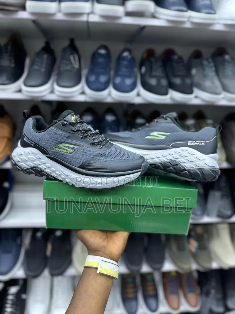 Sketchers Sneakers Og