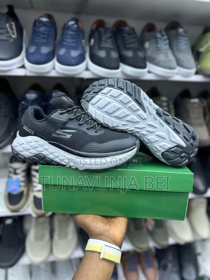 Sketchers Sneakers Og
