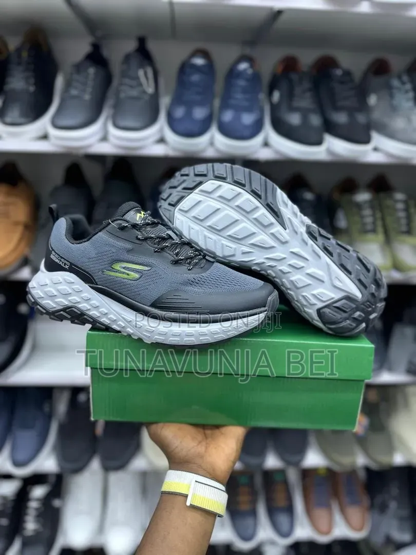Sketchers Sneakers Og