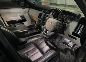 Land Rover Range Rover Vogue 2016 Black