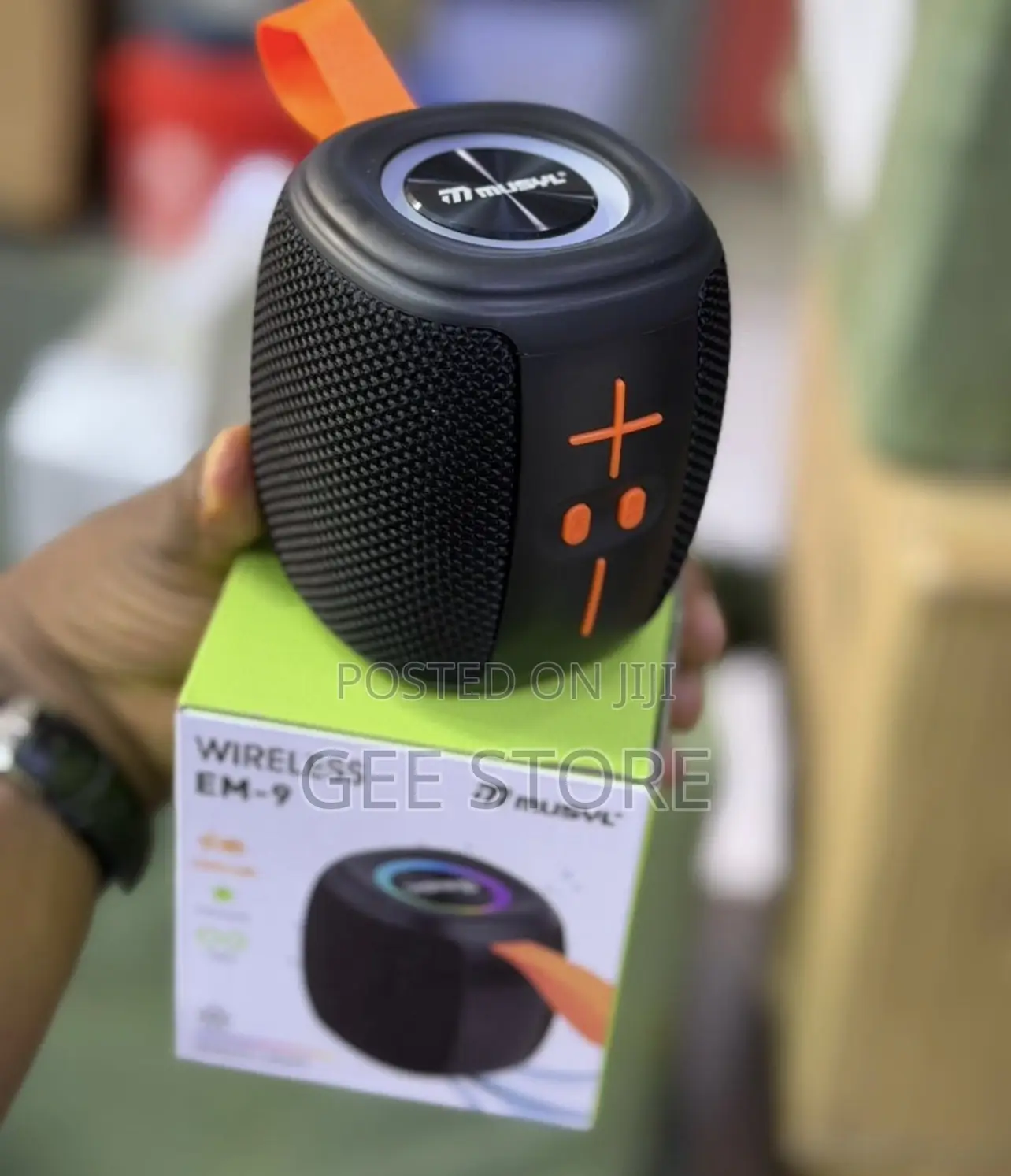 Musyle Em-9 Speaker
