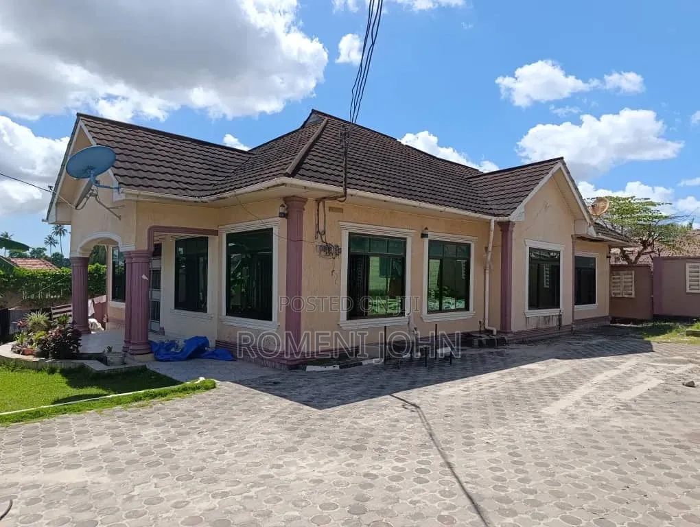 4bdrm House in Tanzania Daresalaam, Ilala for sale