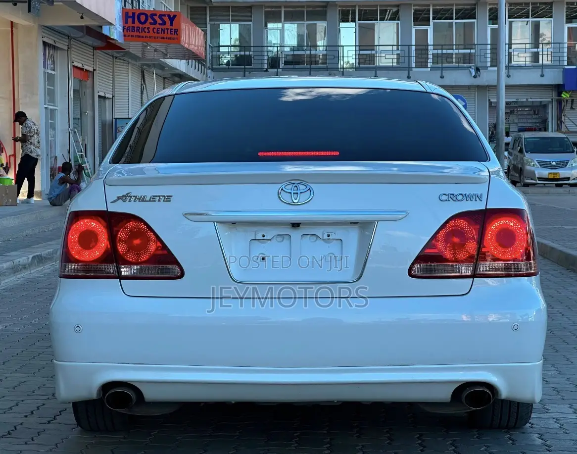 Toyota Crown 2007 White