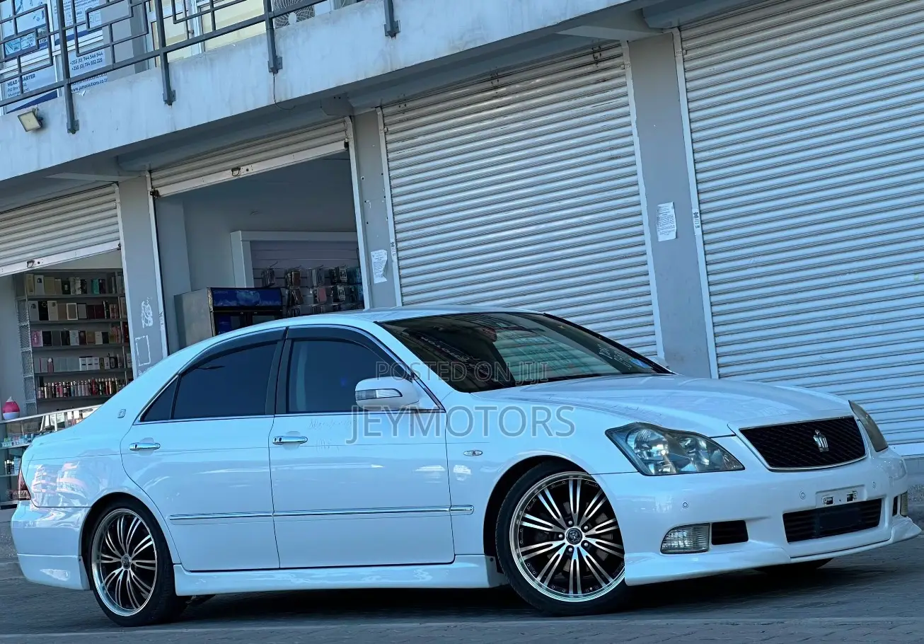 Toyota Crown 2007 White