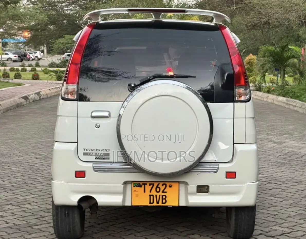 Daihatsu Terios Automatic 2004 White