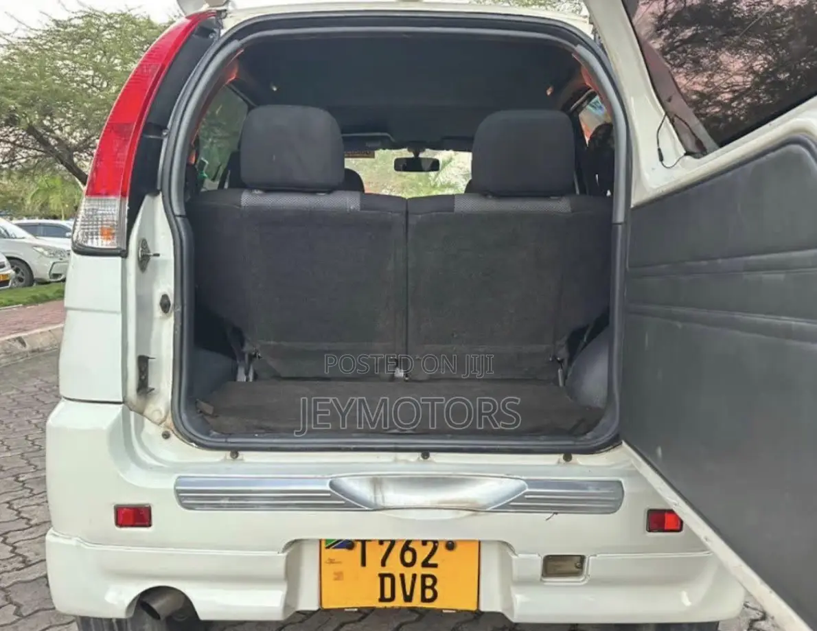 Daihatsu Terios Automatic 2004 White