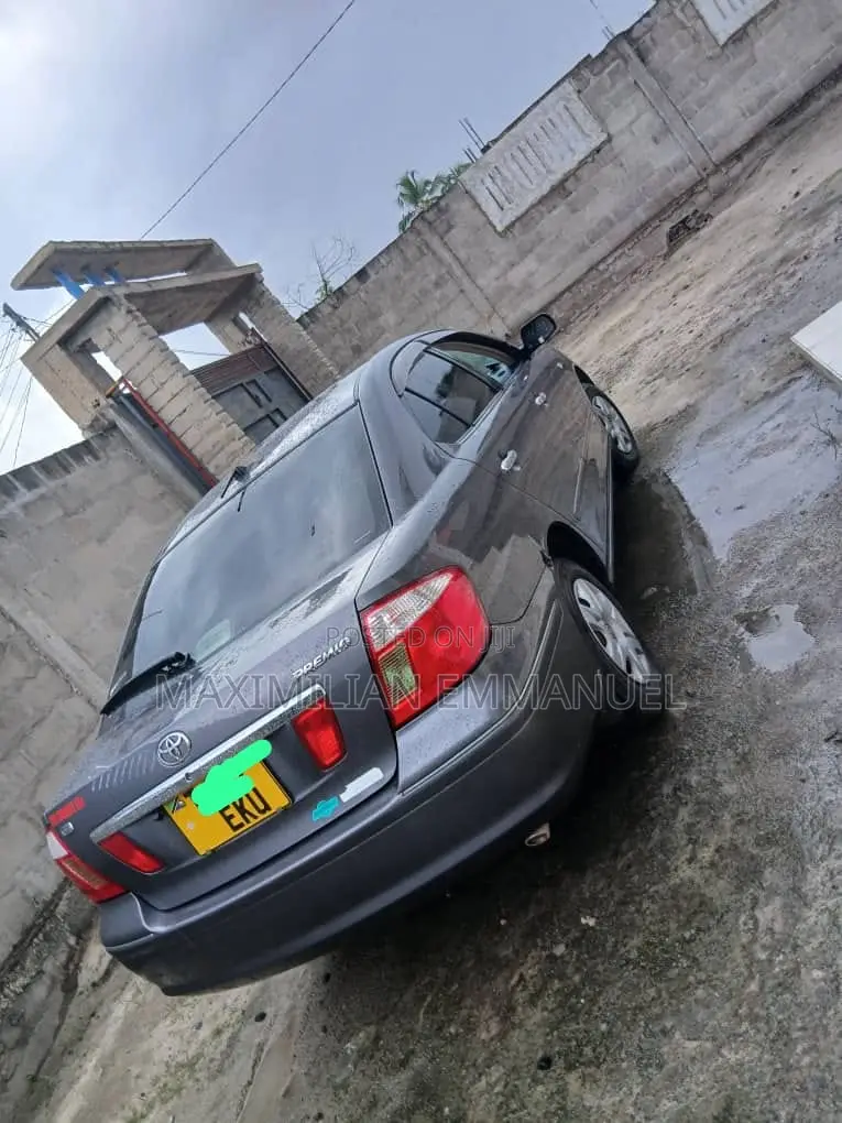 Toyota Premio 2005 Silver