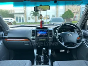 Toyota Land Cruiser Prado 2005 Black