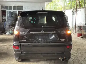 Mitsubishi Outlander 2011 Black