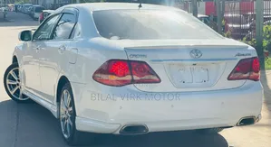Toyota Crown 2010 White