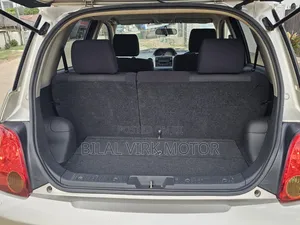 Toyota IST 2003 Gold