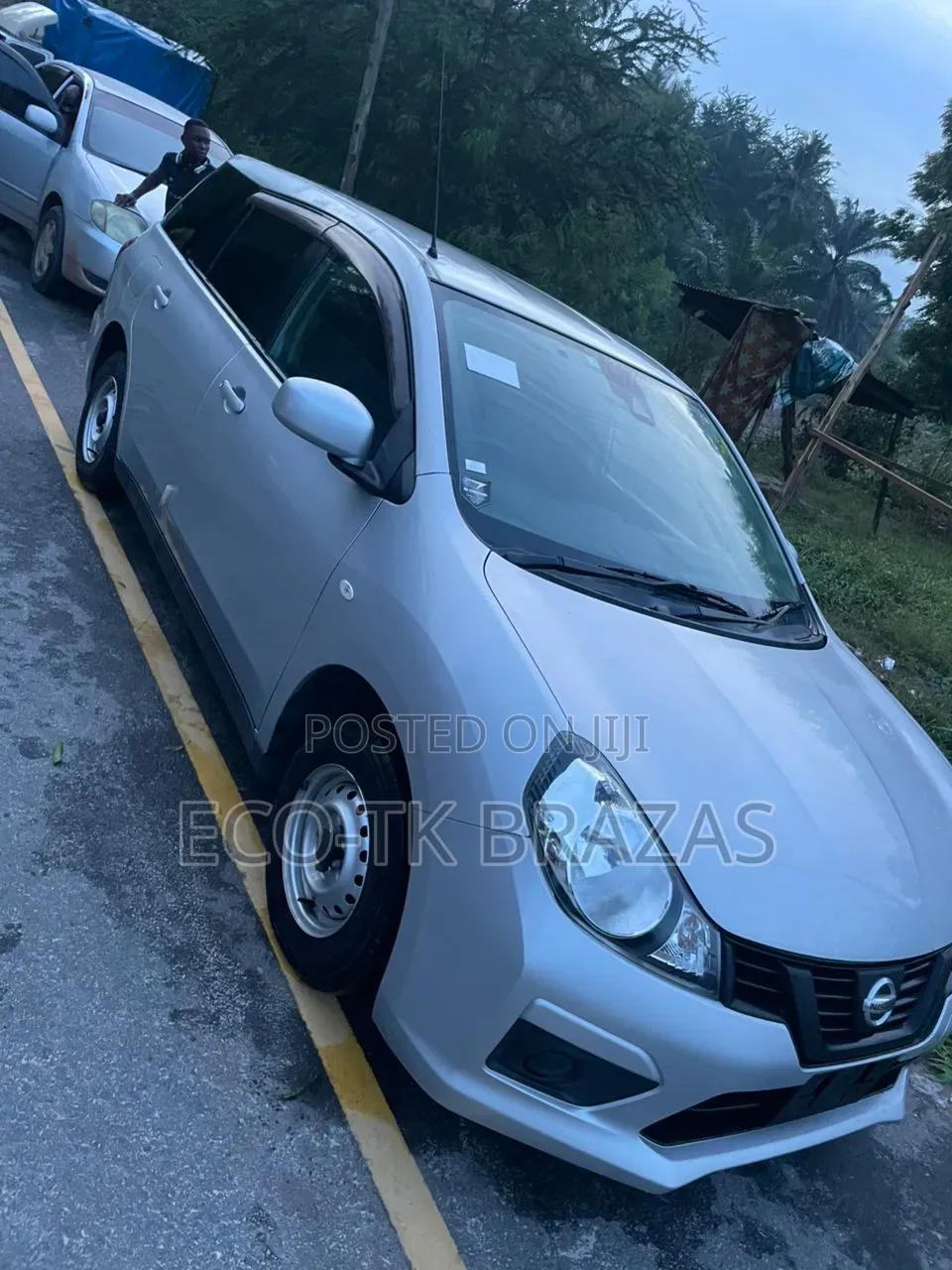 Nissan Advan 2012 Silver