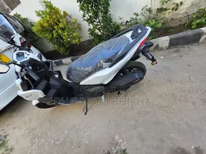 Motorcycle 2025 White