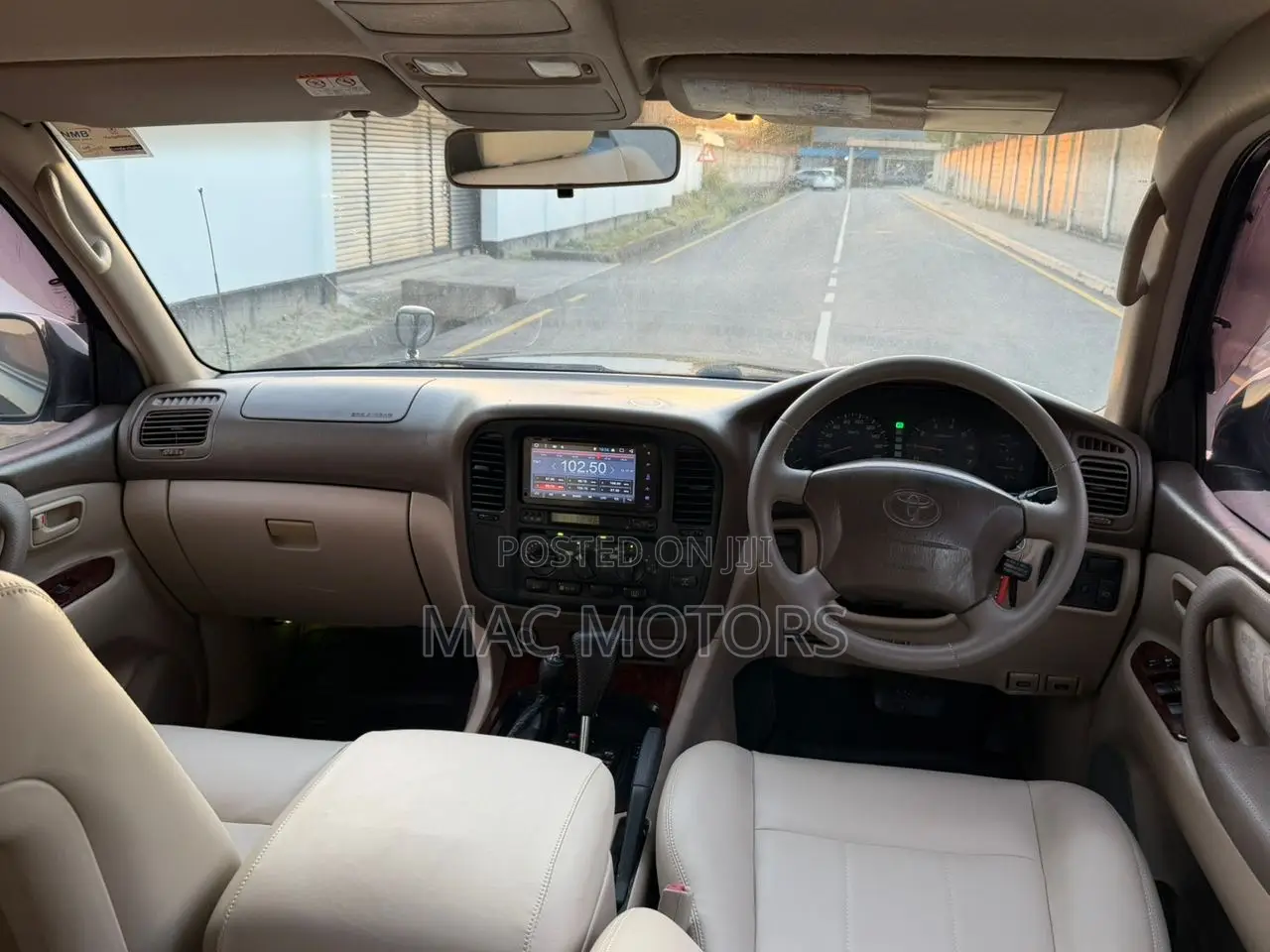 Toyota Land Cruiser HDJ 100 2000 Black