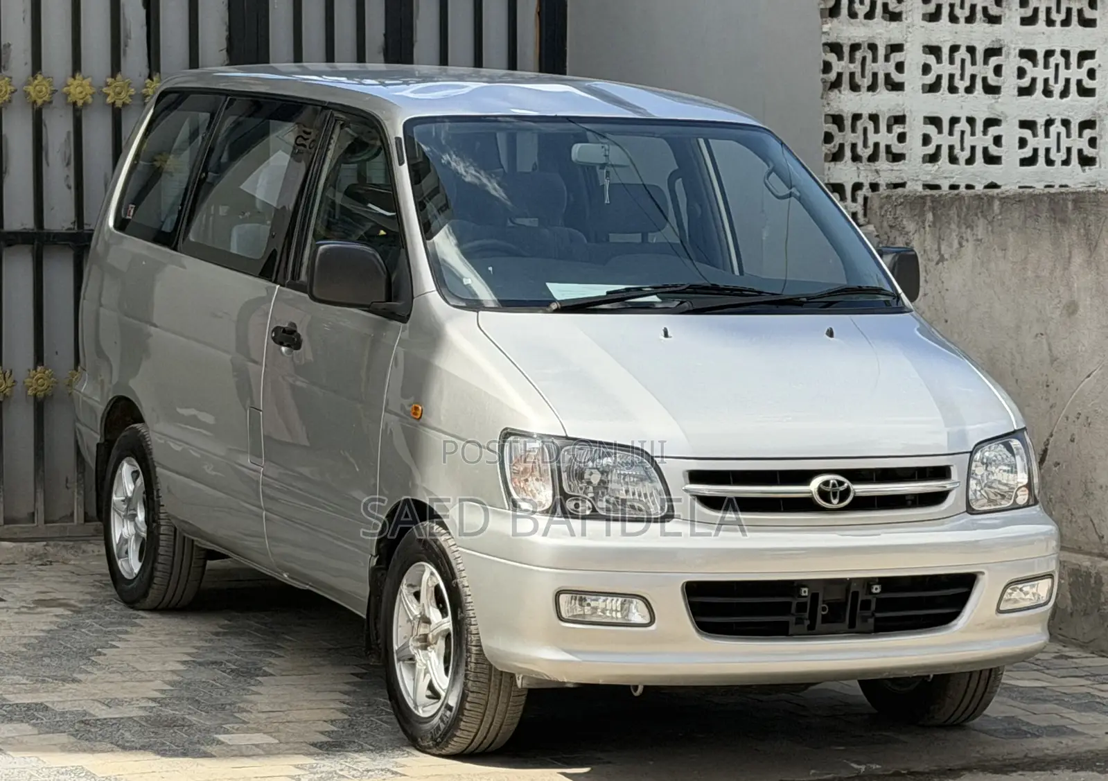 Toyota TownAce Noah 2001 Silver