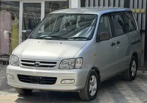 Toyota TownAce Noah 2001 Silver