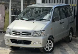Toyota TownAce Noah 2001 Silver