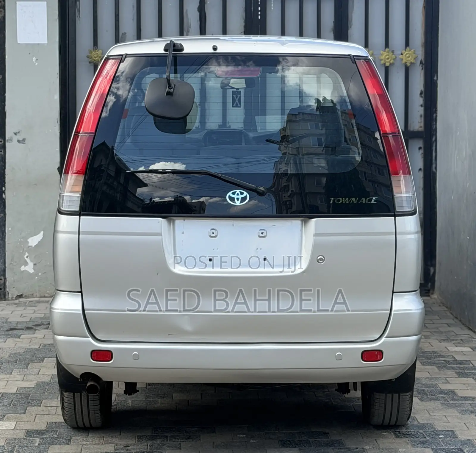 Toyota TownAce Noah 2001 Silver