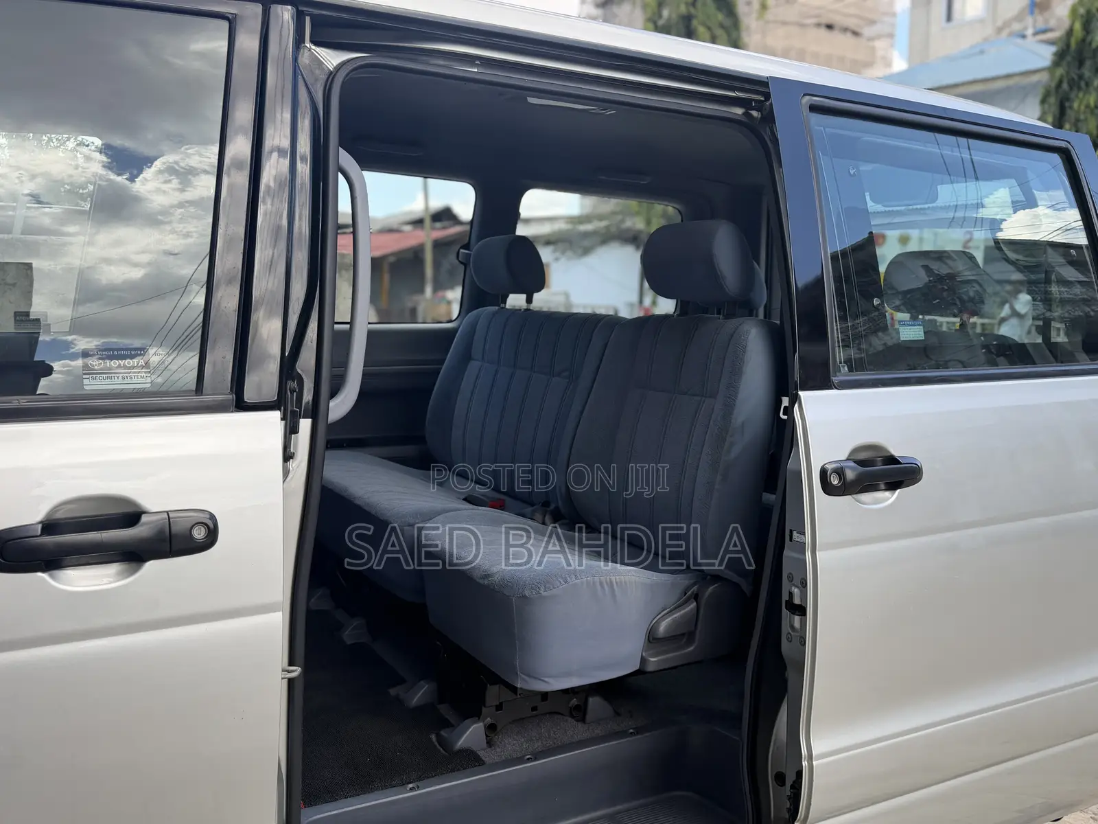 Toyota TownAce Noah 2001 Silver