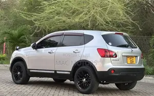 Nissan Dualis 2010 Silver